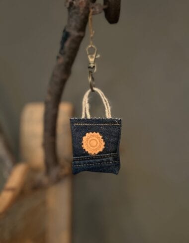 Minitasje sleutelhanger in Ibiza donkerblauw denim