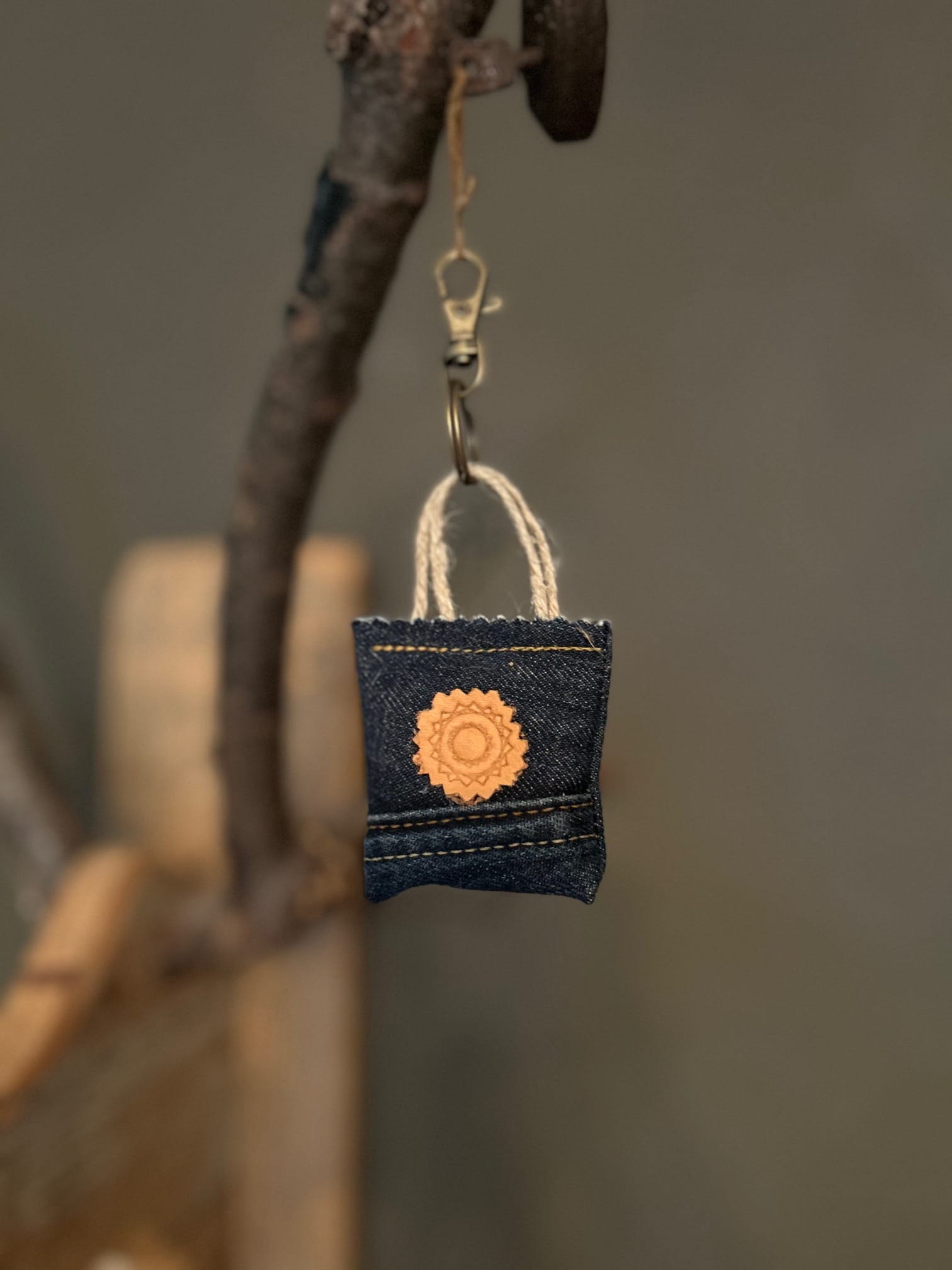 Minitasje sleutelhanger in Ibiza donkerblauw denim