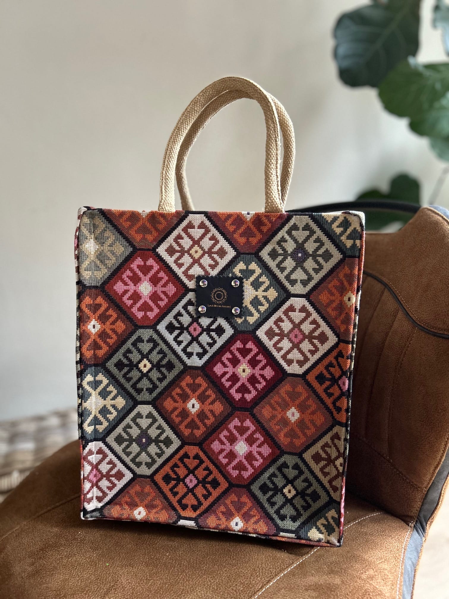 Unisex shopper met gobelin in retro to the max