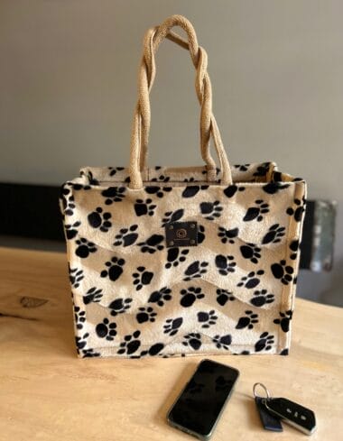 Duurzame jute shopper bekleed met beige stof met hondenpootjes