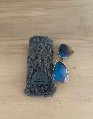 Brilhoesje van grijze fake bont