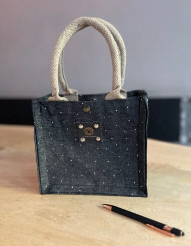 Kleine jute tas bekleed met black denim fabulous drops