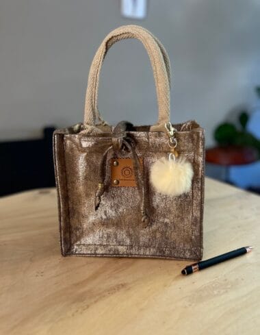 Kleine jute tas van fabby gold leatherlook