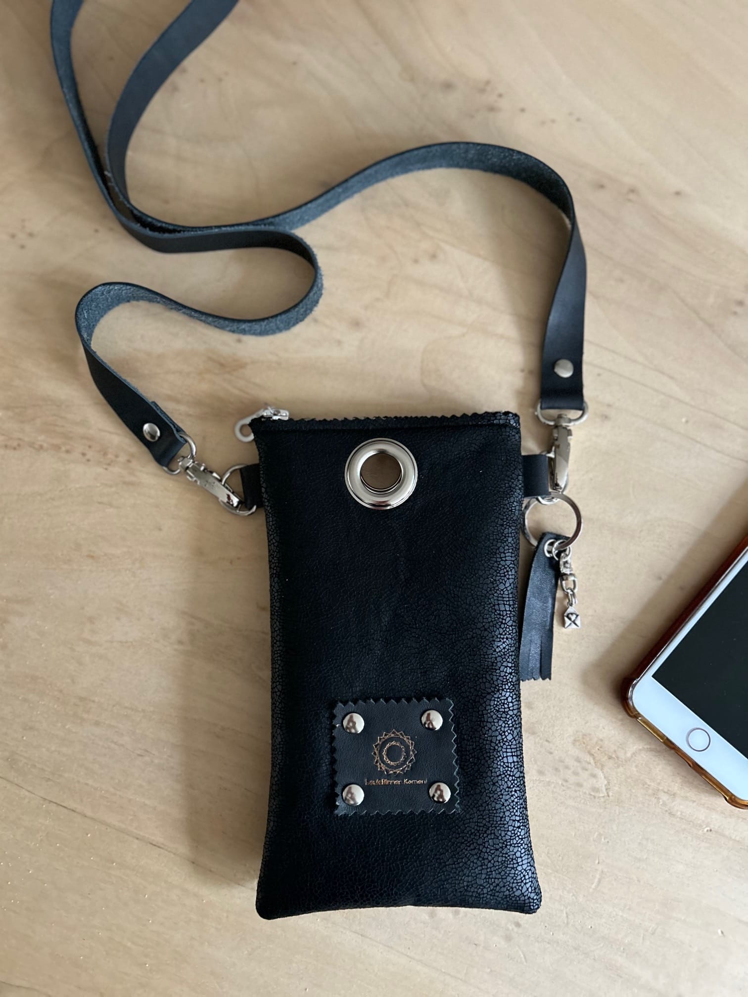 Festivaltasje van zwarte leatherlook