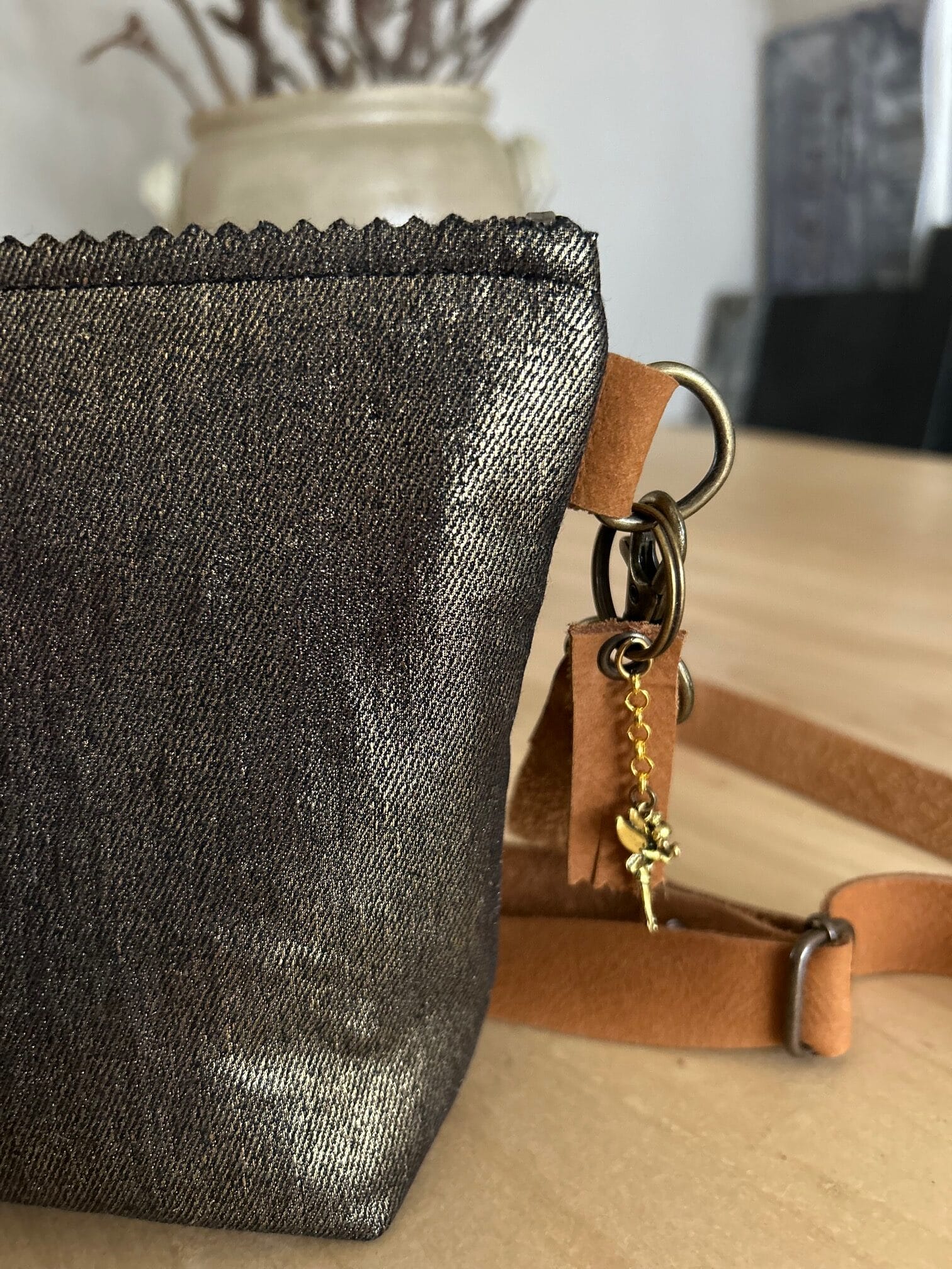 Heuptas van black denim gold coated