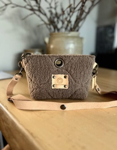 Heuptas van taupe teddy in jacquard sharpa