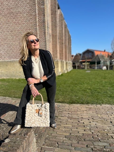 Handtas bekleed met lichtbeige teddy met fluffy pantervlekken - Afbeelding 2