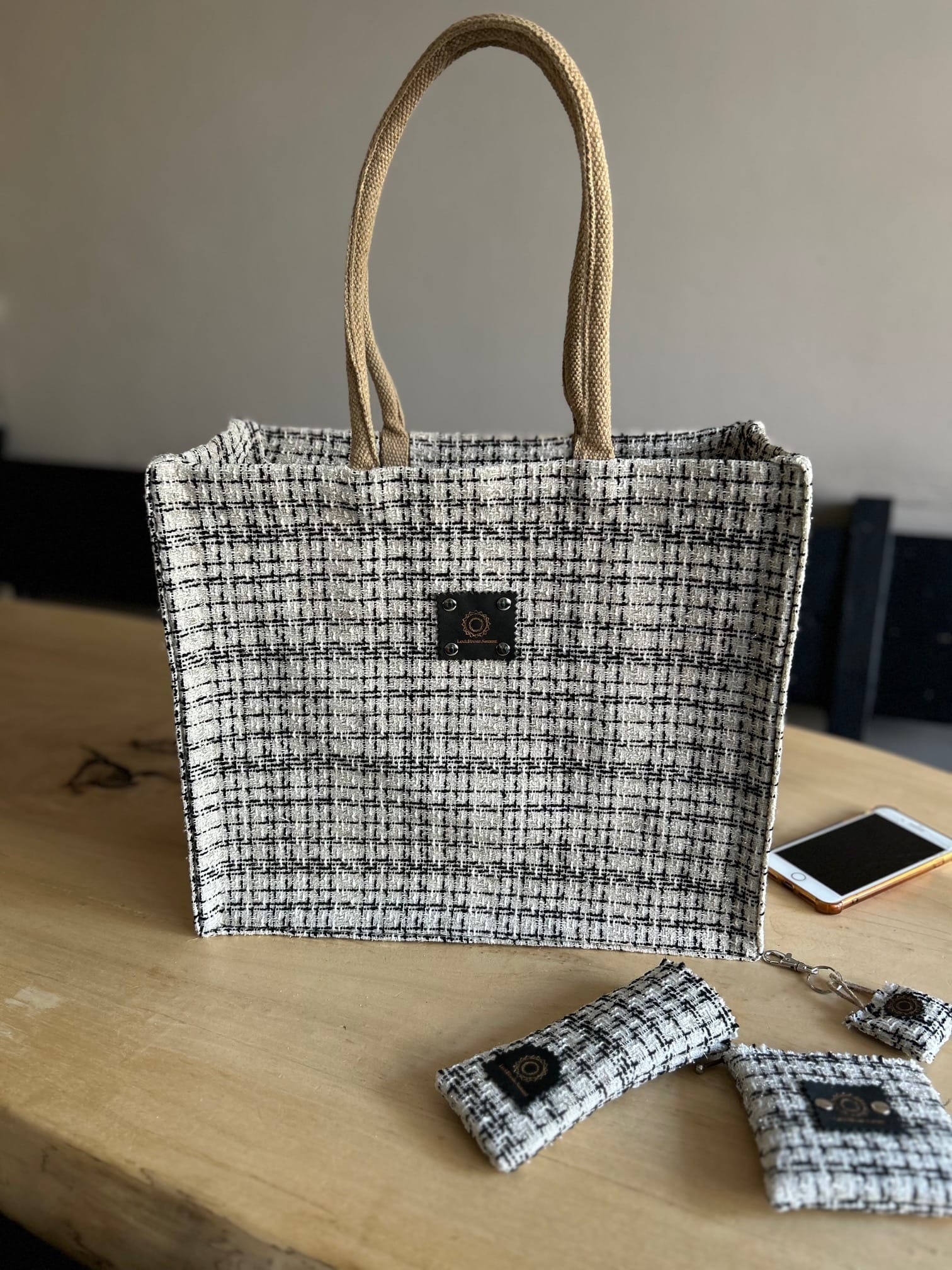 Shopper met Sjanel off white met zilverdraad