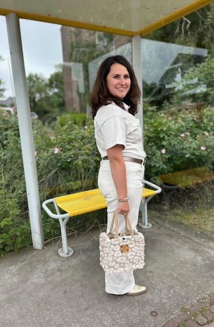 Kleine jute tas bekleed met beige fluffy panter