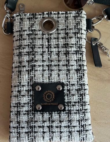 Festivaltasje van Sjanel off white met zilverdraad