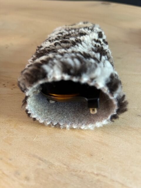 Brilhoesje van beige teddy panter