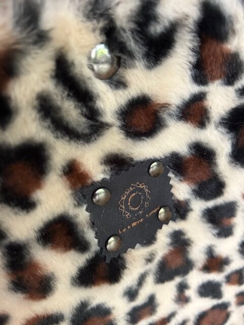 Duurzame shopper bekleed met zandkleurige fake fur panter