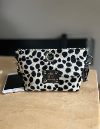 Schoudertasje van zachte cheetahprint met verstelbare riem