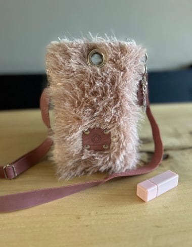 Festivaltas van pastel roze langharige fake fur