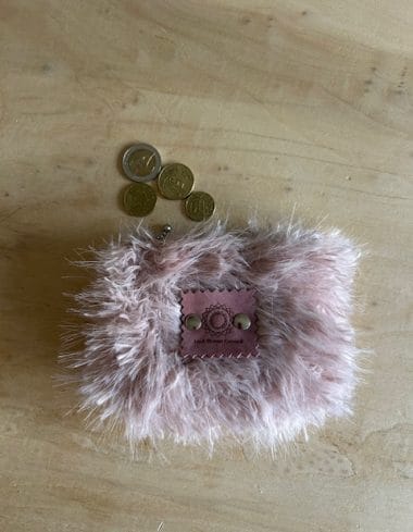 portemonneetje pastel roze fake fur